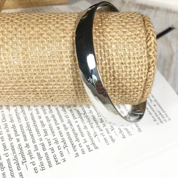 SILVER WIDE BANGLE BRACELET - Picture 1 of 2